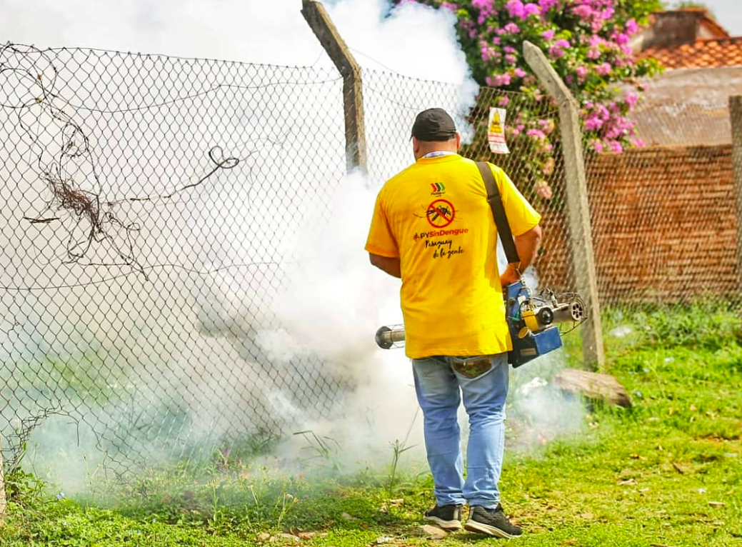 Paraguay fumiga contra el dengue