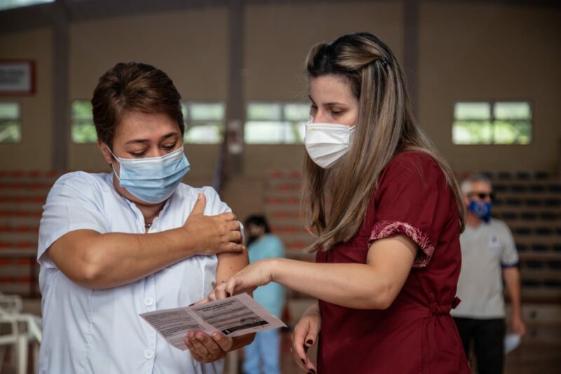 Vacuna personal médico en Misiones