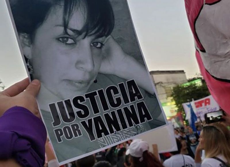 Un afiche pidiendo justicia por el femicidio de Yanina Sequeira