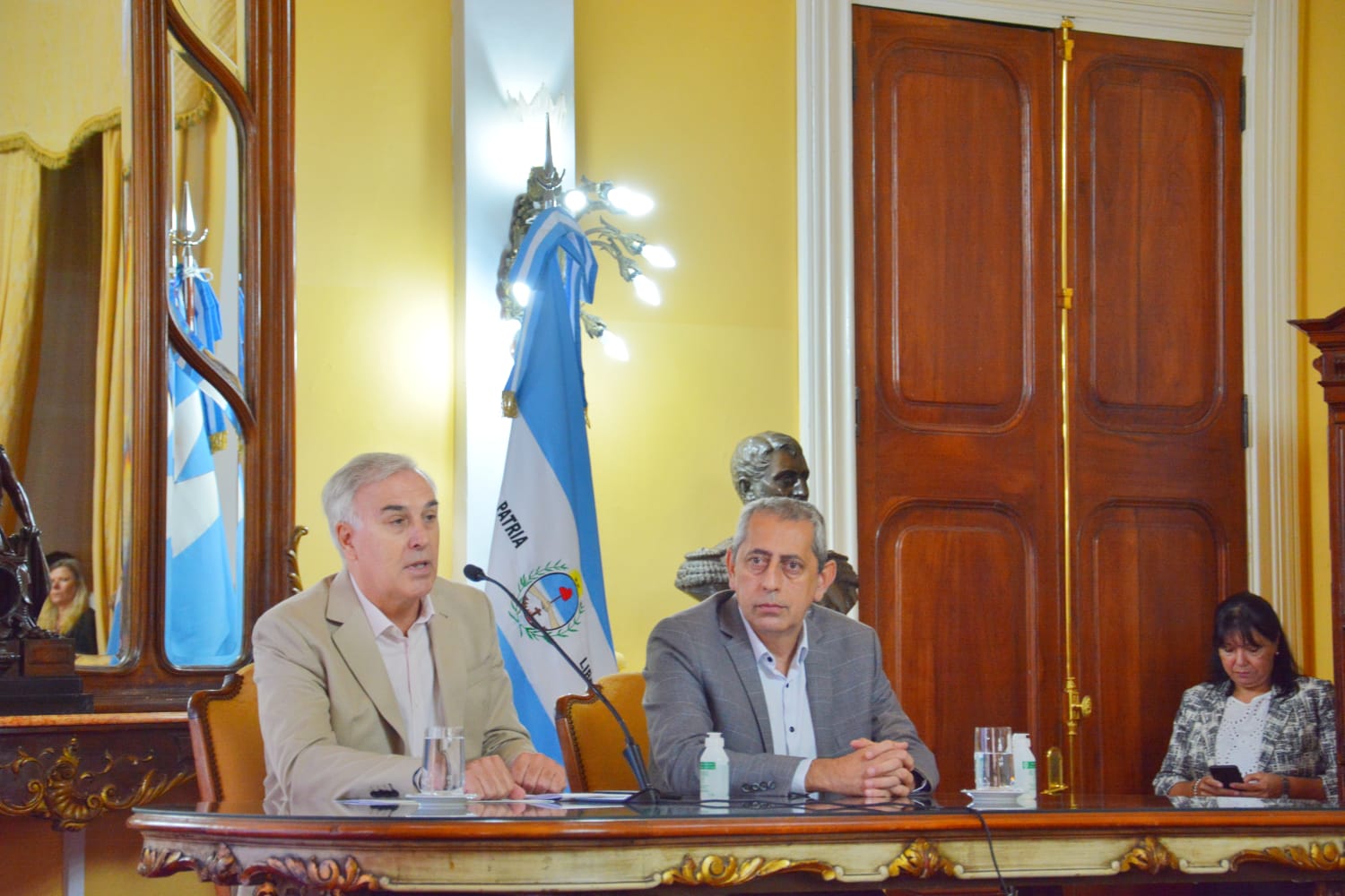 El Ministro Anselmo (Producción) y Rivas Piasentini (Hacienda y Finanzas)