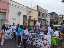 El personal de salud de Corrientes rechazó la oferta salarial del Gobierno y mantienen la protesta