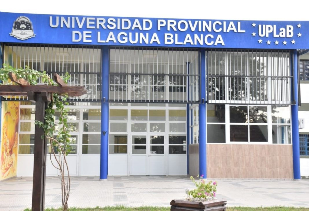 Universidad Provincial de Laguna Blanca UPLAB carreras 1