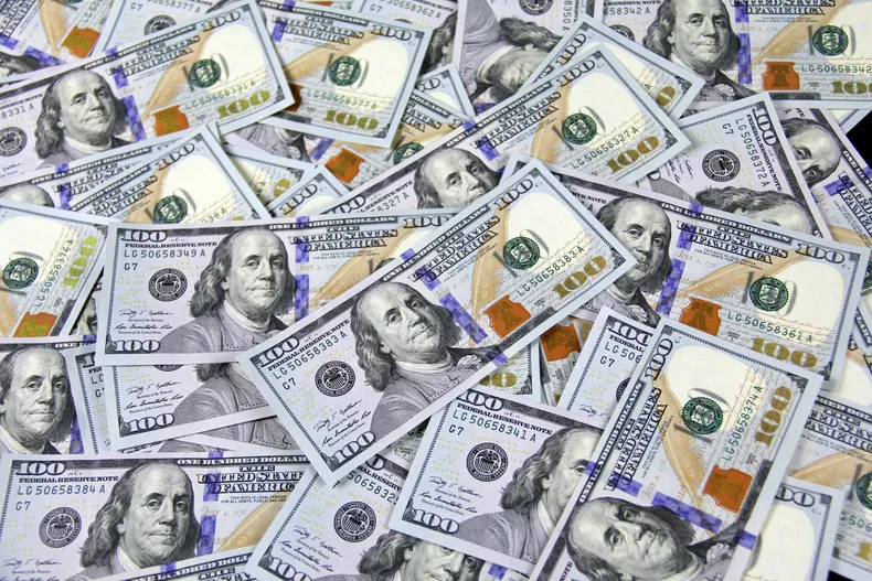 Luego de los anuncios del ministro de Economía, Luis Caputo, el dólar blue opera arriba de los $1.000.
