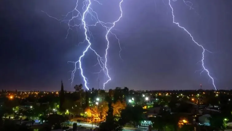 Según el SMN, habrá tormentas eléctricas en Misiones.