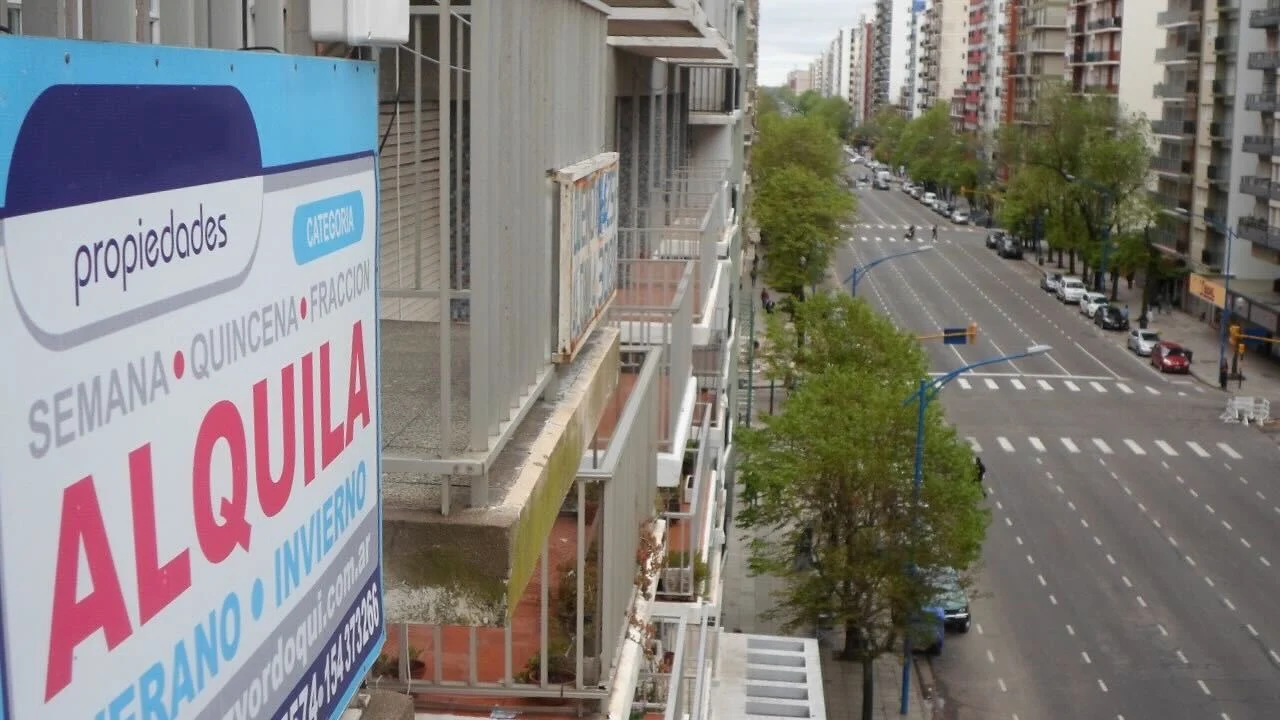 Las expensas subirán en dos tramos por la paritaria de encargados de edificios, impactando directamente en los alquileres.