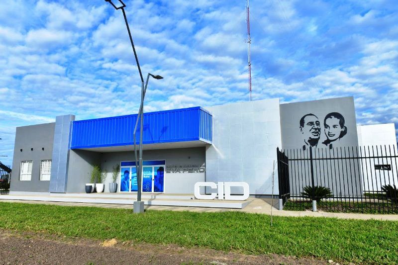 Familias se capacitaron en Inteligencia Artificial en el Centro de Inclusión Digital de Formosa
