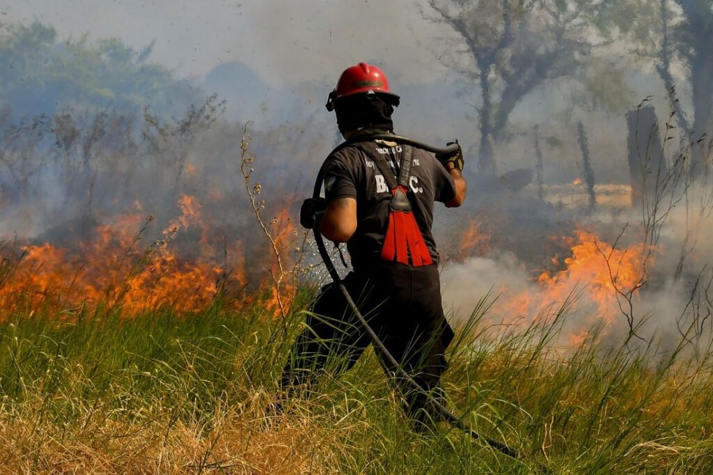Alerta por ola de calor y aumento de los incendios forestales para Formosa