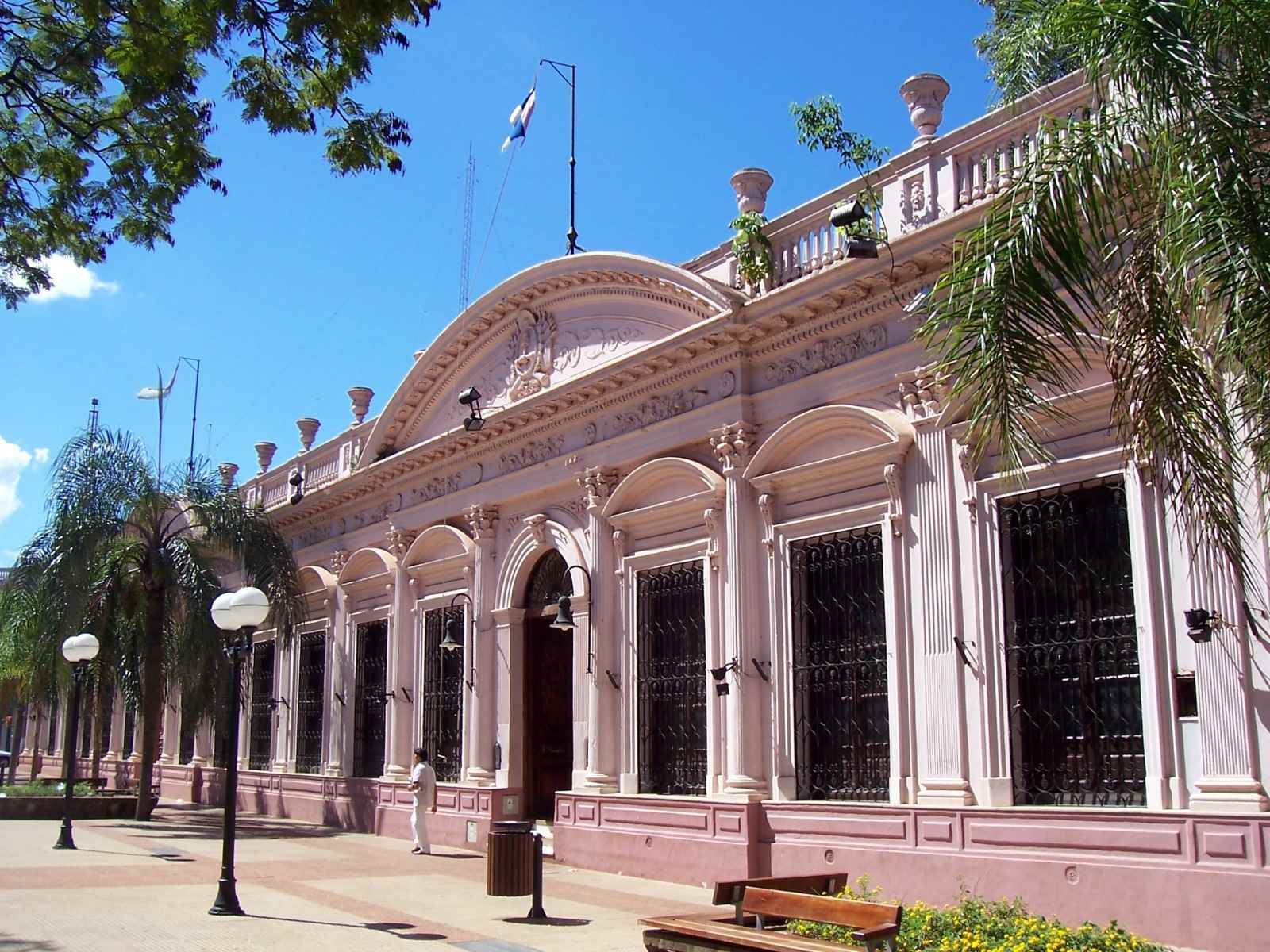 aumento salarial para empleados públicos