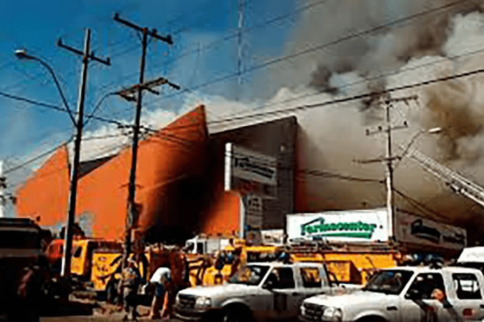 ycua bolaño incendio shopping