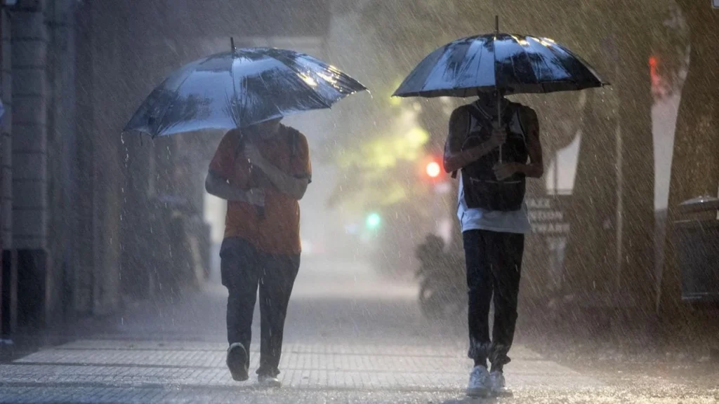 Pronóstico del tiempo en el NEA: lluvias y tormentas al inicio de la semana