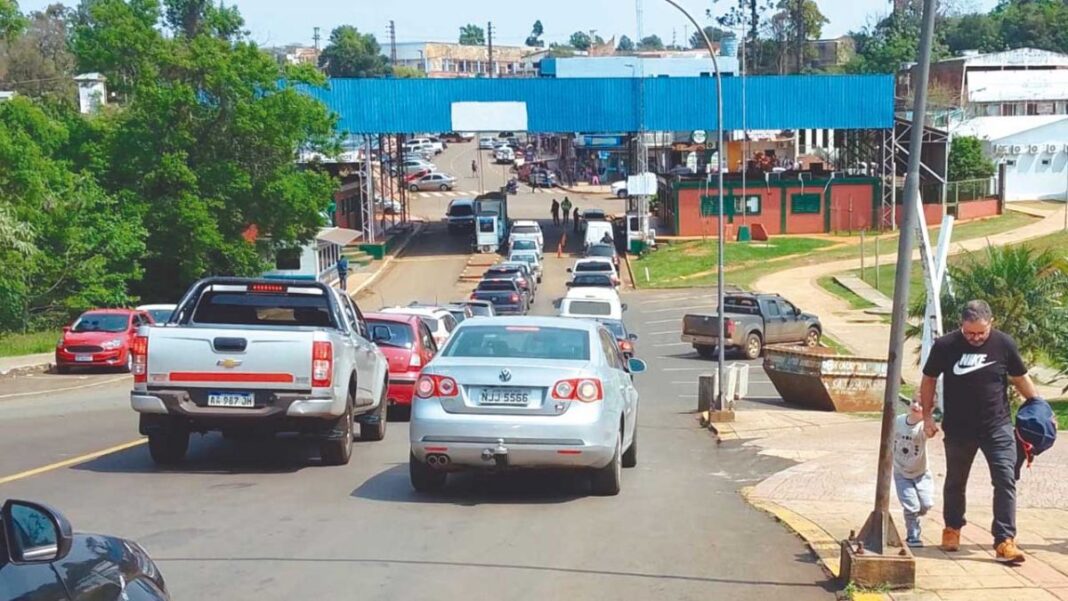 Cerró un supermercado y otros comercios de frontera en Misiones la devaluación golpea a la economía local