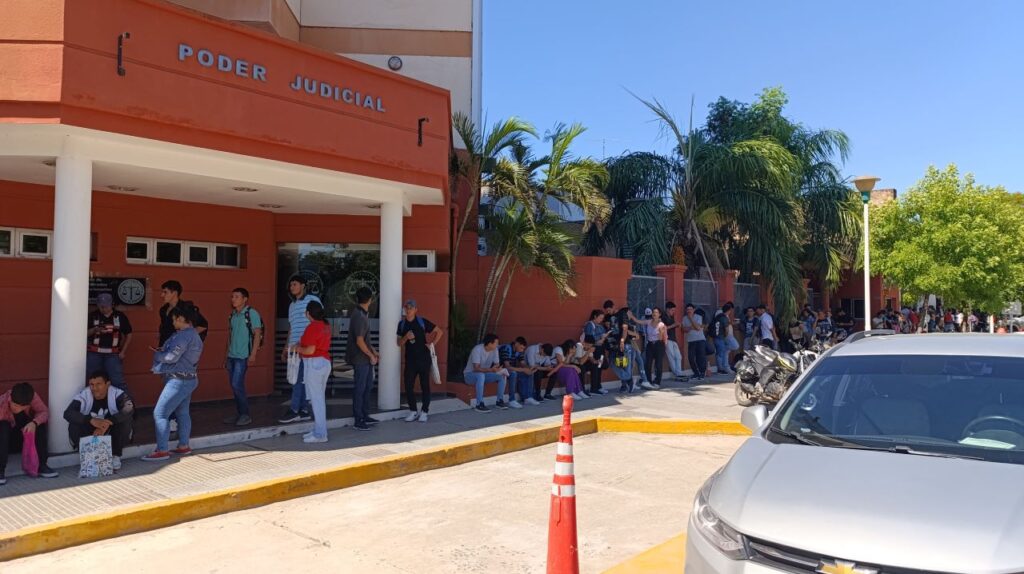 Certificado de antecedentes judiciales.