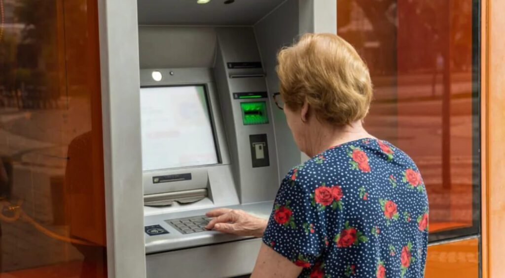 El haber mínimo en septiembre será de $320.213 más el bono extraordinario de $70.000.