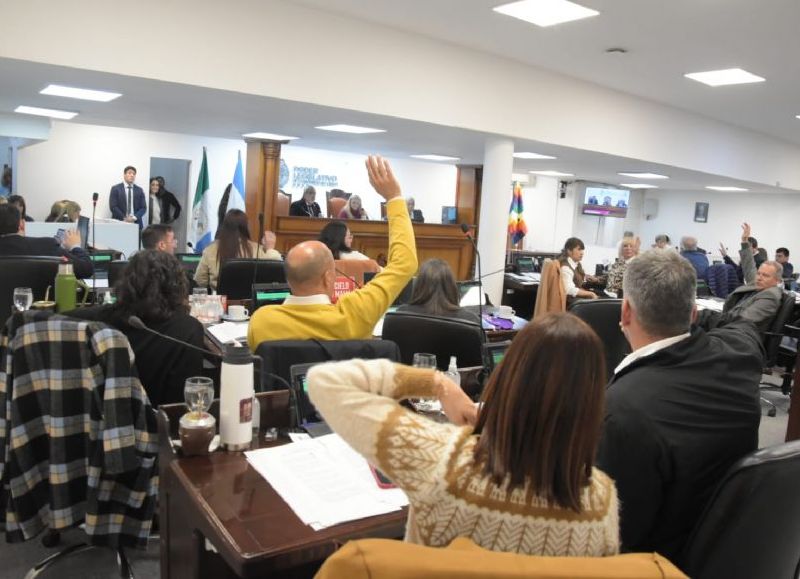 Se destaca la capacitación del personal sanitario para la detección temprana de problemáticas de salud mental, así como la creación de áreas de desintoxicación por consumo de sustancias legales e ilegales en hospitales generales.