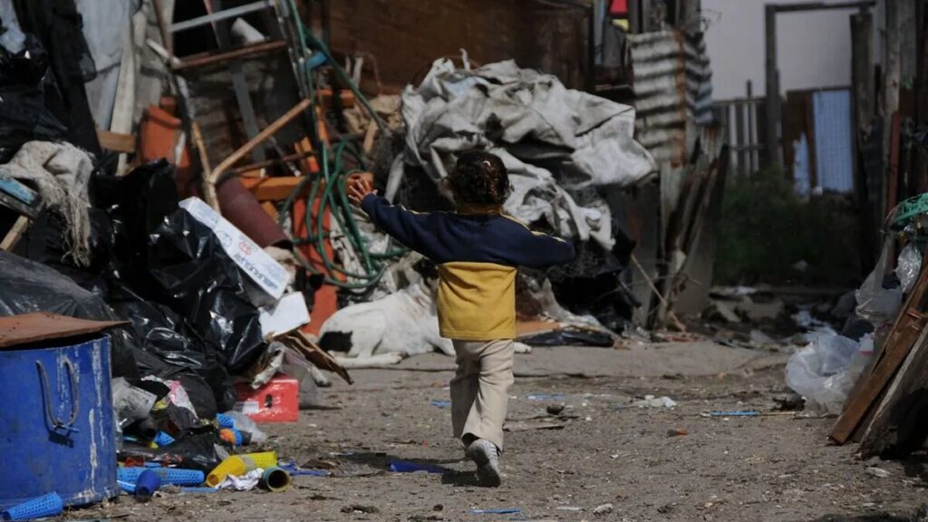 La pobreza infantil en Argentina trepó al 67,3%, el nivel más alto desde 2002