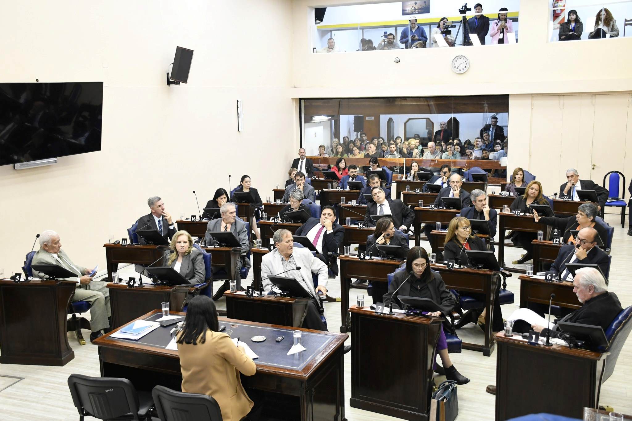 Se incorporaron medidas para fomentar la economía del conocimiento, industrias culturales y producción artesanal.