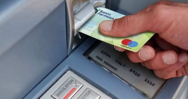 cajero de Banco Formosa pago de sueldos