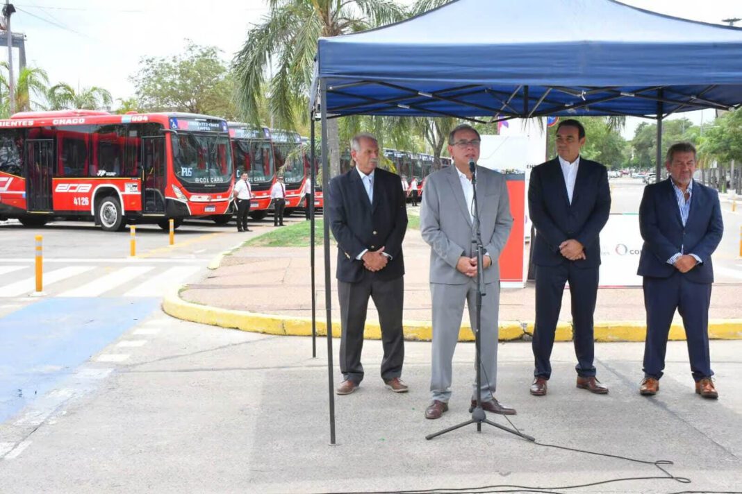 Colectivos en Corrientes 67 (1)