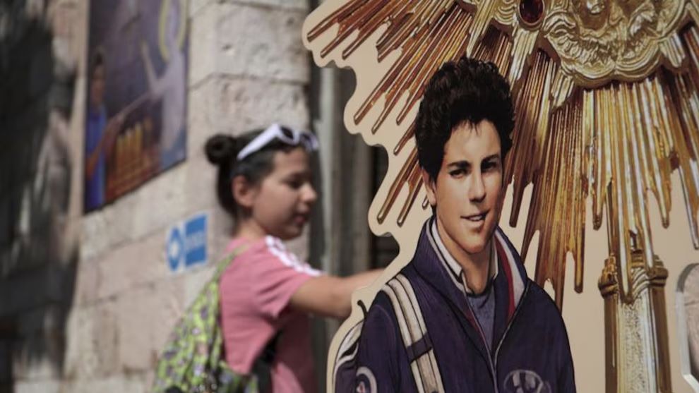 Carlo Acutis, fallecido a los 15 años, será proclamado santo por el papa León XIV en Roma.