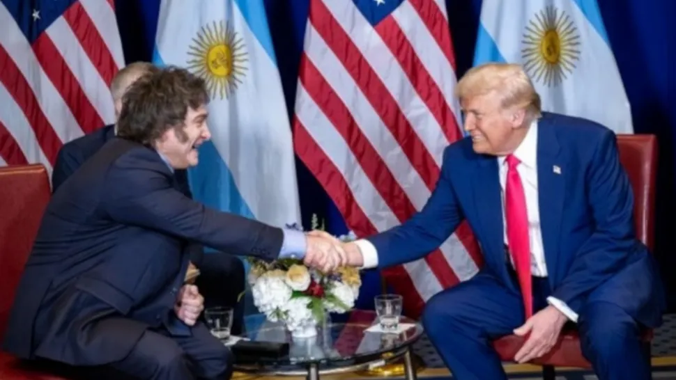Javier Milei se reunirá con Donald Trump en Nueva York para solicitar apoyo financiero ante la crisis económica argentina.