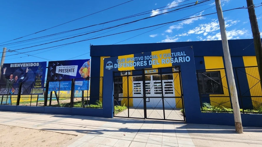 El Club Defensores del Rosario amplió y refaccionó sus instalaciones, incluyendo SUM, vestuarios, tribunas y áreas de servicios.