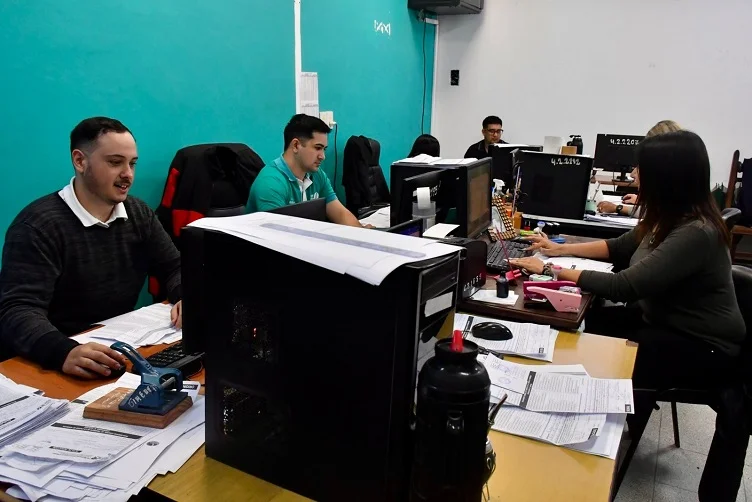 El plan ofrece hasta 50% de bonificación y opciones en cuotas para regularizar infracciones municipales pendientes en Formosa.