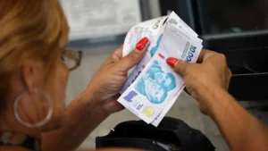 El Gobierno del Chaco adelantó el pago del medio aguinaldo de diciembre para estatales