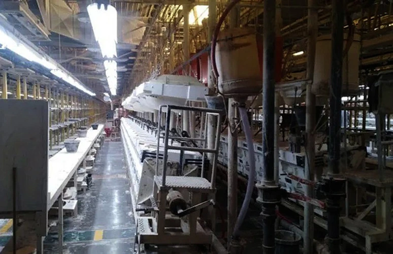 La producción industrial cayó 5,3% interanual en octubre y acumula un retroceso del 8,9% desde febrero.