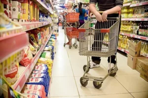 Las ventas en supermercados cayeron por quinto mes consecutivo