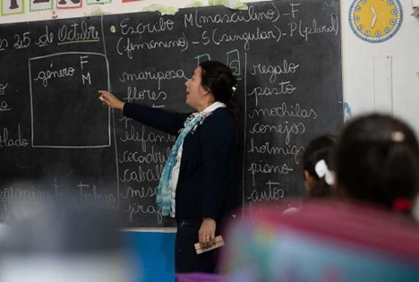 Misiones se ubica en último lugar en la escala de salarios docentes en el NEA.