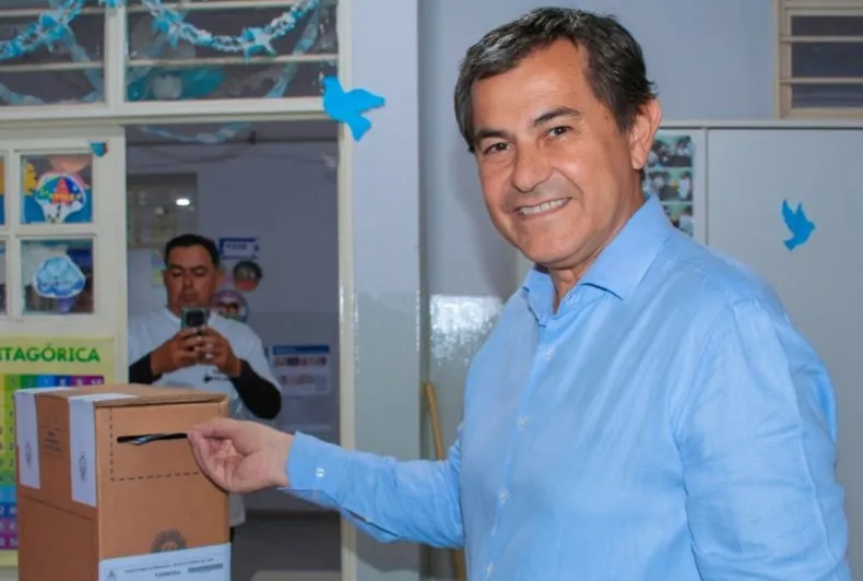 El Tribunal Electoral confirmó que si Basualdo deja la Intendencia antes de diciembre, Las Lomitas deberá volver a votar.