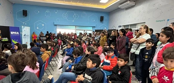 En el CID se llevan adelante los Clubes Digitales para que los más chicos aprendan de robótica.