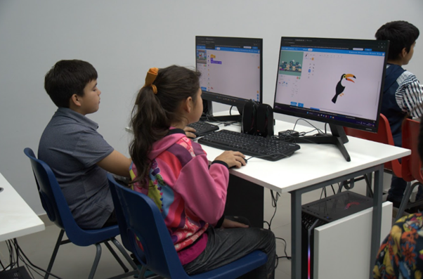 La infraestructura es puesta a disposición de una meta clara: reducir la brecha digital.