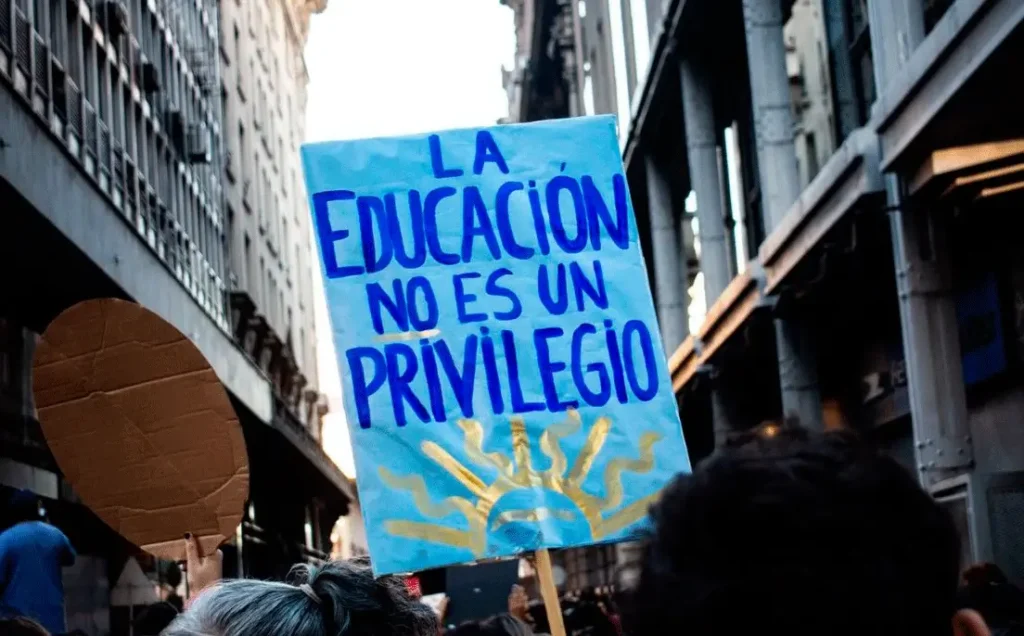 educación milei recorte