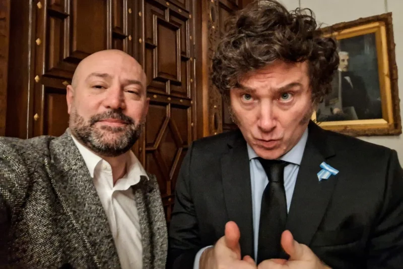 Diego Spagnuolo junto a Javier Milei.