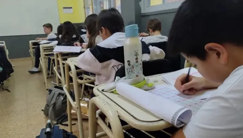 El cronograma incluye receso invernal, mesas de examen y fechas de evaluación para todos los niveles educativos.