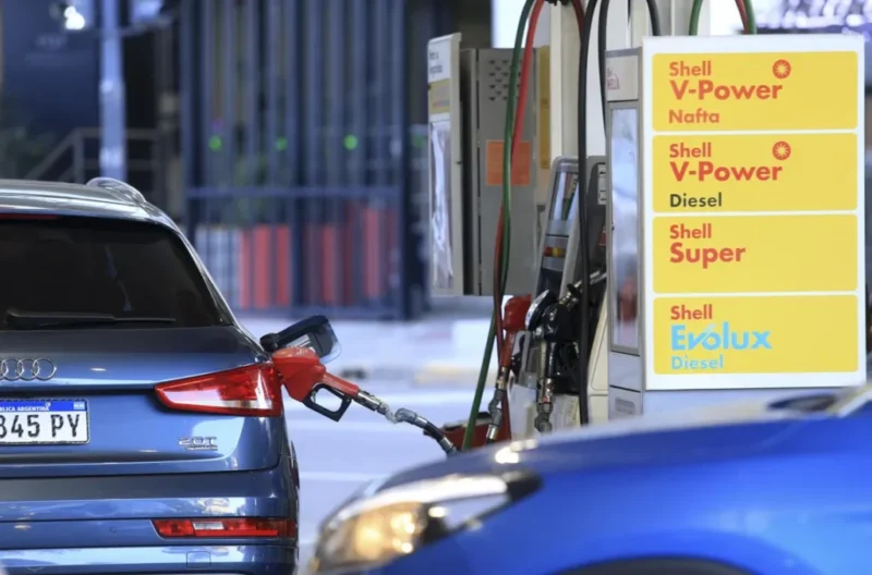 Nueva suba del combustible en Posadas en algunas estaciones el litro ya supera los $2.000