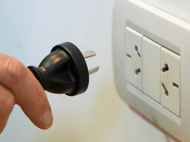 REFSA realizará tareas en la red eléctrica y recomienda desconectar equipos para evitar daños por variaciones de tensión.