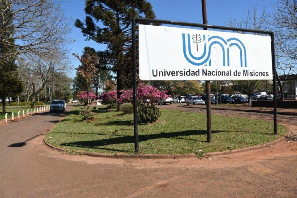 La reforma académica comenzará en 2026 e incorpora un sistema de créditos y ocho nuevas propuestas formativas.