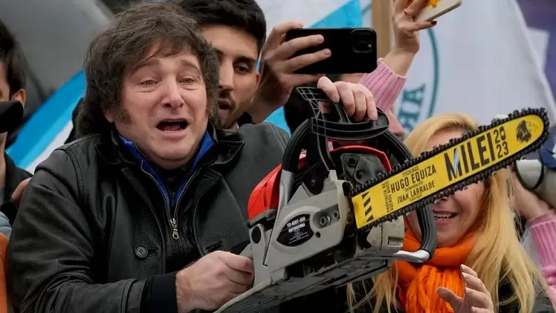 Dentro del paquete de recursos que la Nación transfiere a los gobiernos provinciales, la Coparticipación Federal de Impuestos fue uno de los rubros más afectados.