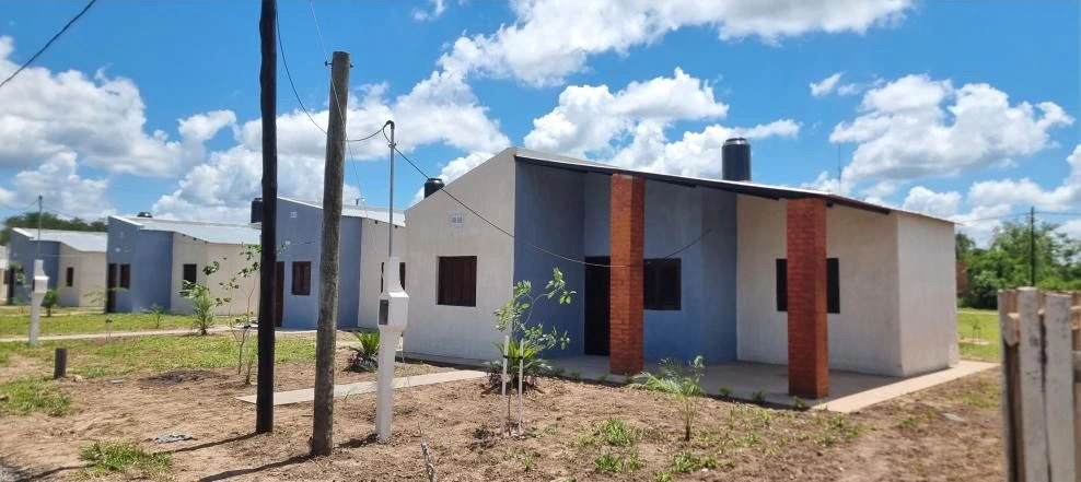 En Tres Lagunas se entregan ocho viviendas sociales destinadas a la reubicación de familias.