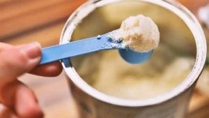 Alerta ANMAT Nestlé retiró fórmulas infantiles por una bacteria que puede afectar a bebés