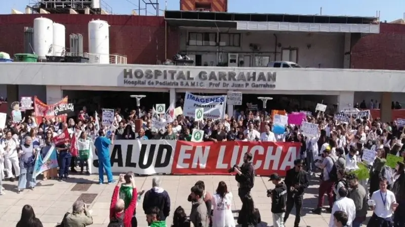 ATE denunció la rescisión unilateral de 70 contratos de personal que cubría guardias en sectores críticos. Foto: Izquierda Diario.