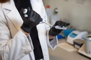 La ANMAT detectó irregularidades críticas en diez laboratorios las medidas que tomó