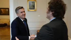 La provincia liderada por Leandro Zdero es la más afectada de la región, con una pérdida estimada de $90.244 millones. Foto: Casa Rosada.