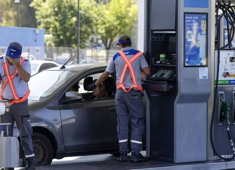 Los combustibles registraron subas generalizadas en todas las marcas y tipos en menos de dos semanas.