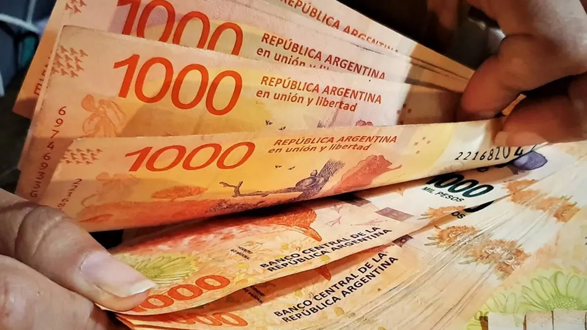 La suba salarial también incluye jubilados y pensionados, y se sumará al medio aguinaldo de mitad de año.