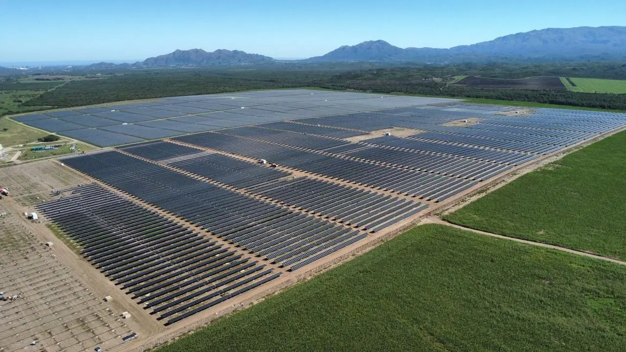 Parque solar de Ambiente y Energía en Santa María, provincia de Catamarca. La firma tiene instalados parques en varias provincias del NOA.