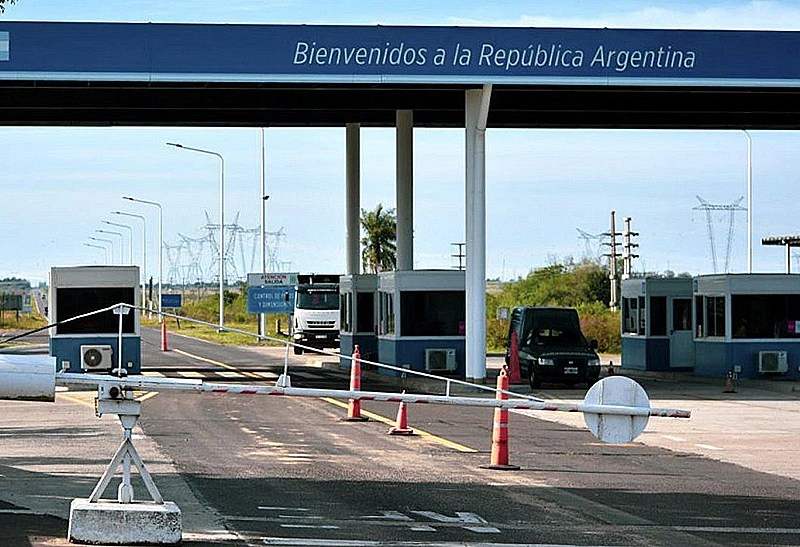 El paso fronterizo entre Paraguay y Corrientes estará inhabilitado este jueves