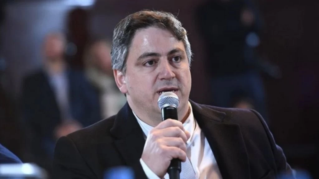 Paoltroni buscó escudarse en sus fueros para que no se les cobre la multa, pero el argumento fue rechazado. 